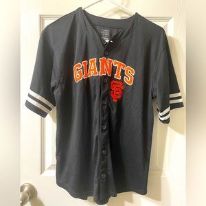 SF Giants Youth MLB jersey.